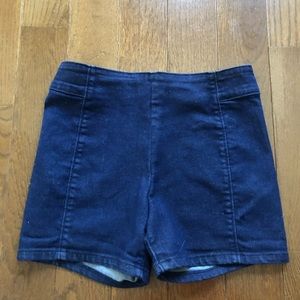 girls high rise shorts.